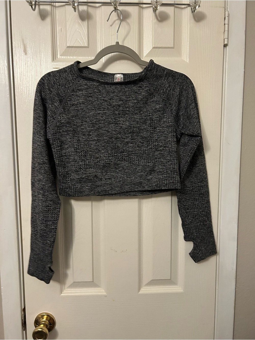Cropped Long-Sleeve Knit Top — Charcoal Gray